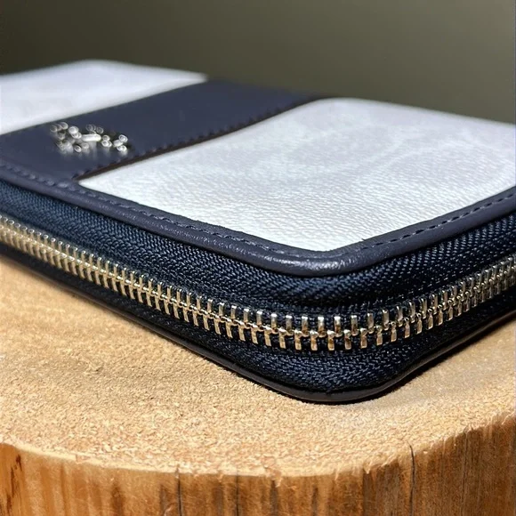 COACH Accordion Zip Wallet In Signature Canvas - Picture 7 of 16